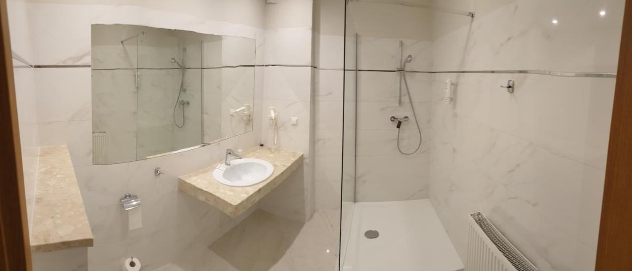 Hotel Kamiza Wyszków Εξωτερικό φωτογραφία