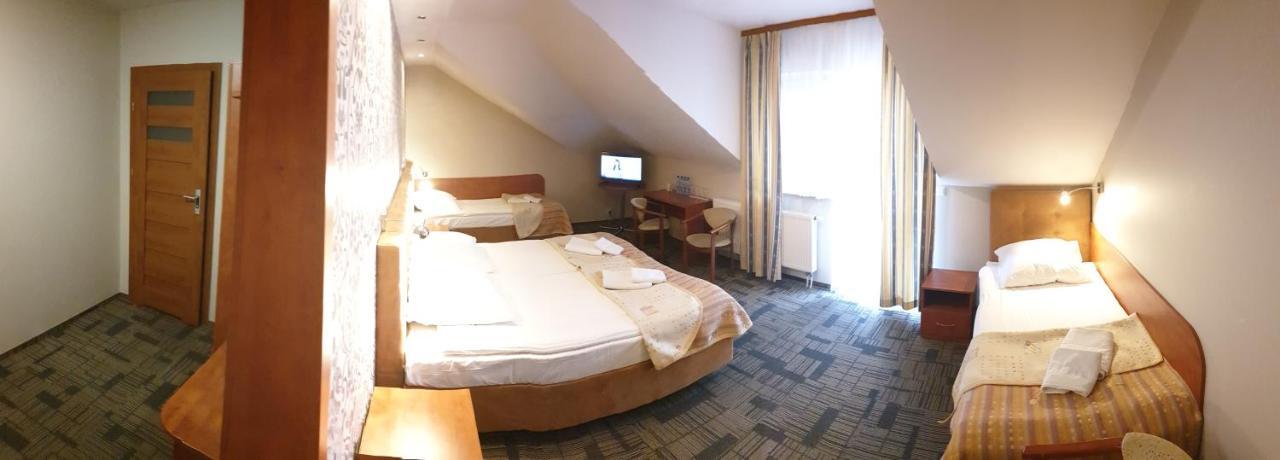 Hotel Kamiza Wyszków Εξωτερικό φωτογραφία